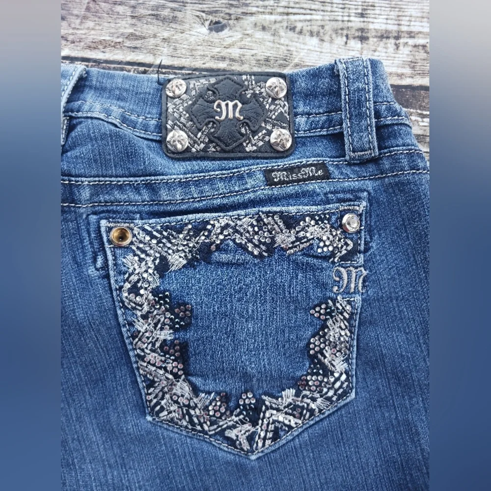 MissMe Jeans Women's Size 32 Mid-Rise Boot Cut - Picture 5 of 5